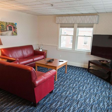 Capitol Plaza Hotel Montpelier Tapestry Collection By Hilton Luaran gambar